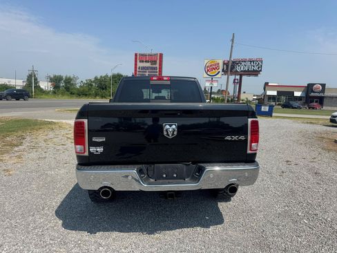 Used 2017 RAM 1500 Laramie w/ Convenience Group AWD/4WD image 4