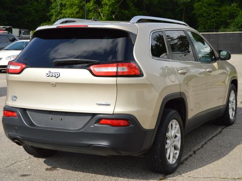 Used 2015 Jeep Cherokee Latitude image 6
