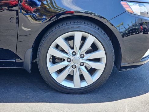 Used 2012 Kia Forte SX w/ Tech Pkg FWD image 10