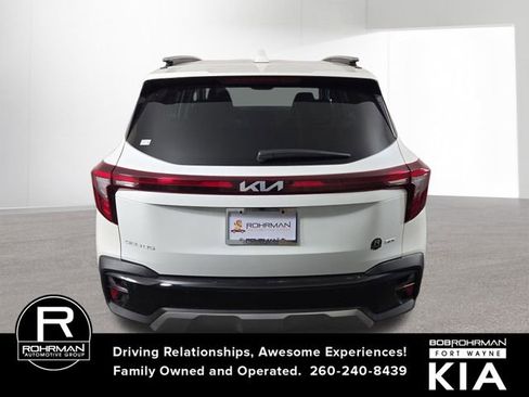 Certified 2026 Kia Seltos EX image 8