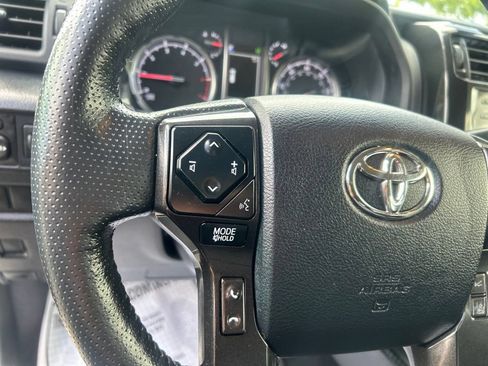 Used 2023 Toyota 4Runner TRD Off-Road Premium w/ Moonroof Package AWD/4WD image 26