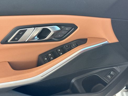 Used 2023 BMW 330i Sedan w/ M Sport Package image 18