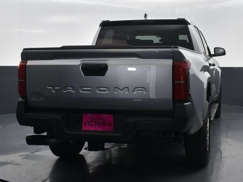 Used 2025 Toyota Tacoma SR AWD/4WD image 23