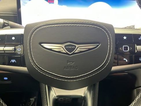 Used 2025 Genesis GV80 3.5T e-SC AWD/4WD image 16