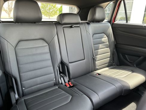 New 2025 Volkswagen Atlas Cross Sport SEL image 11