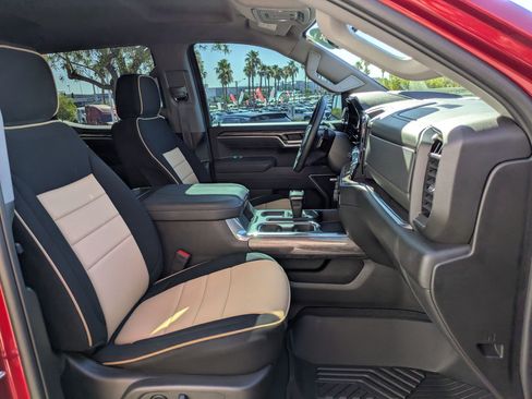 Certified 2025 Chevrolet Silverado 1500 LTZ AWD/4WD image 29