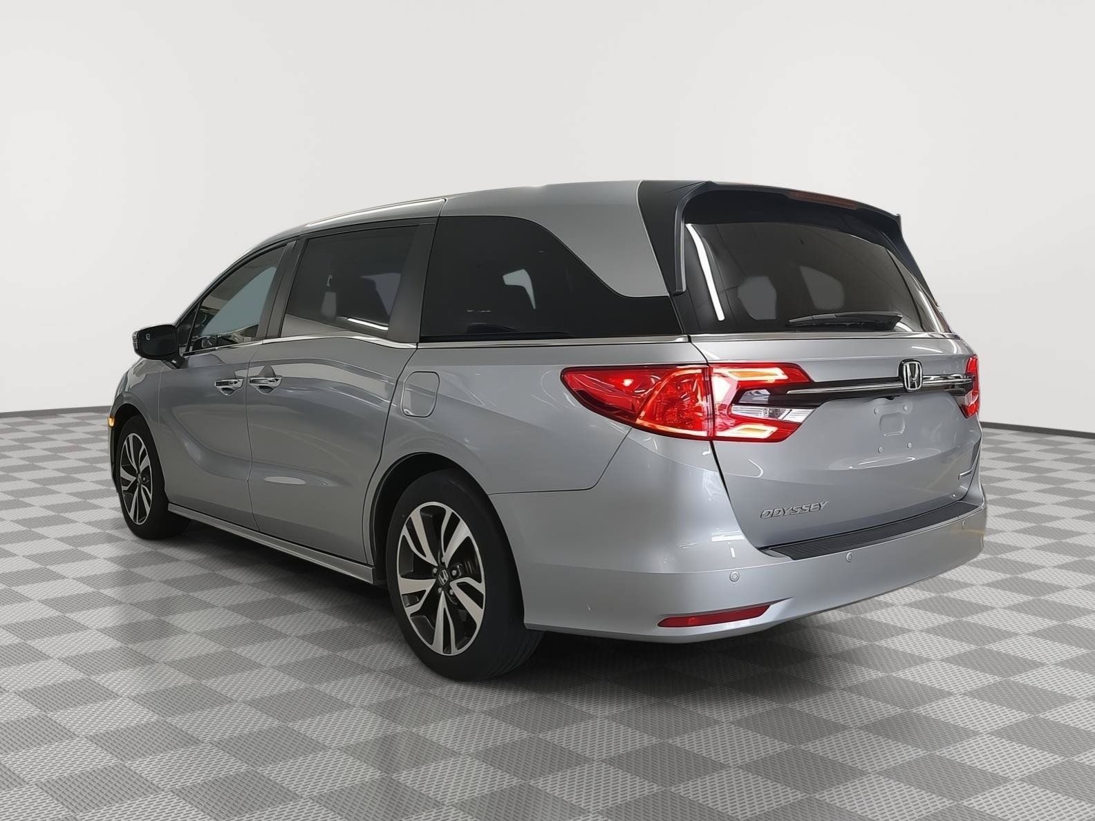 Certified 2023 Honda Odyssey Touring image 32