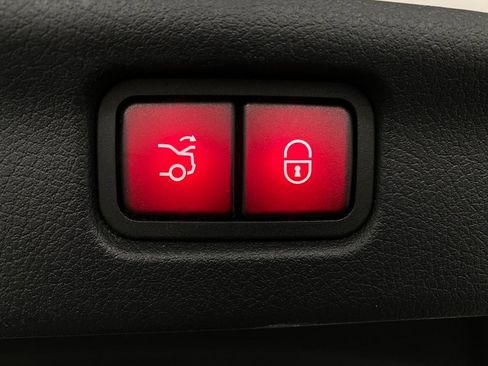 Certified 2023 Mercedes-Benz C 43 AMG AMG C 43 4MATIC SEDAN image 6