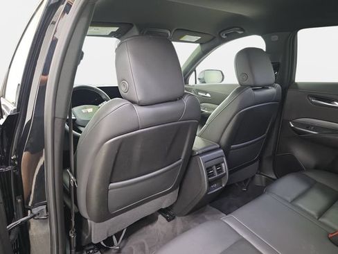 Certified 2025 Cadillac XT4 Premium Luxury AWD/4WD image 10