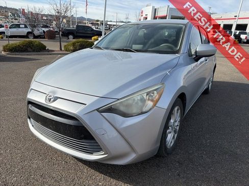 Used 2018 Toyota Yaris iA image 5