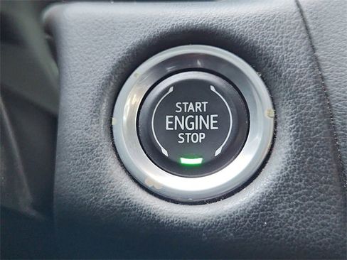 Used 2021 Chevrolet Suburban Z71 w/ Z71 Off-Road Package image 16