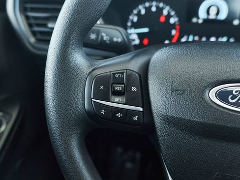 Used 2022 Ford Escape SE FWD image 31