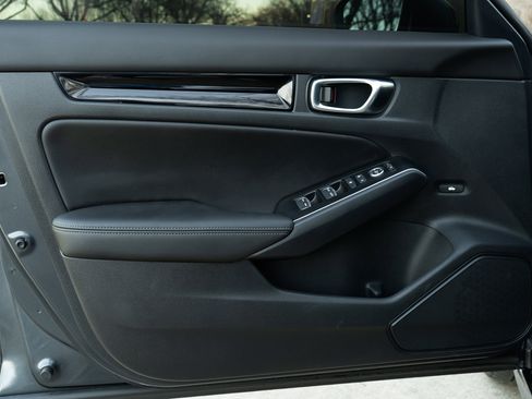 Used 2025 Honda Civic Sport image 35