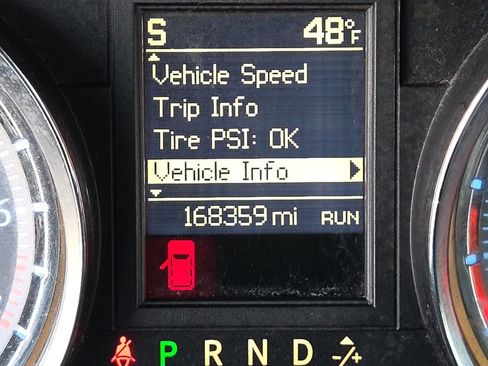 Used 2015 Chrysler Town & Country Limited Platinum image 33