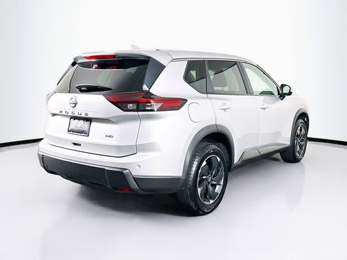 Used 2025 Nissan Rogue SV image 9