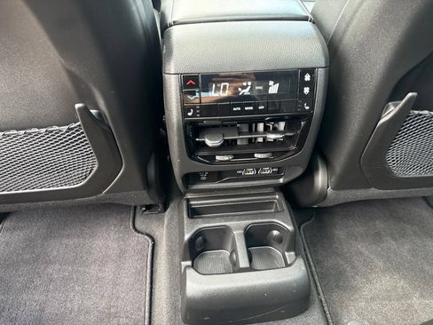 Used 2025 Jeep Grand Cherokee L Limited w/ Black Appearance Package AWD/4WD image 23