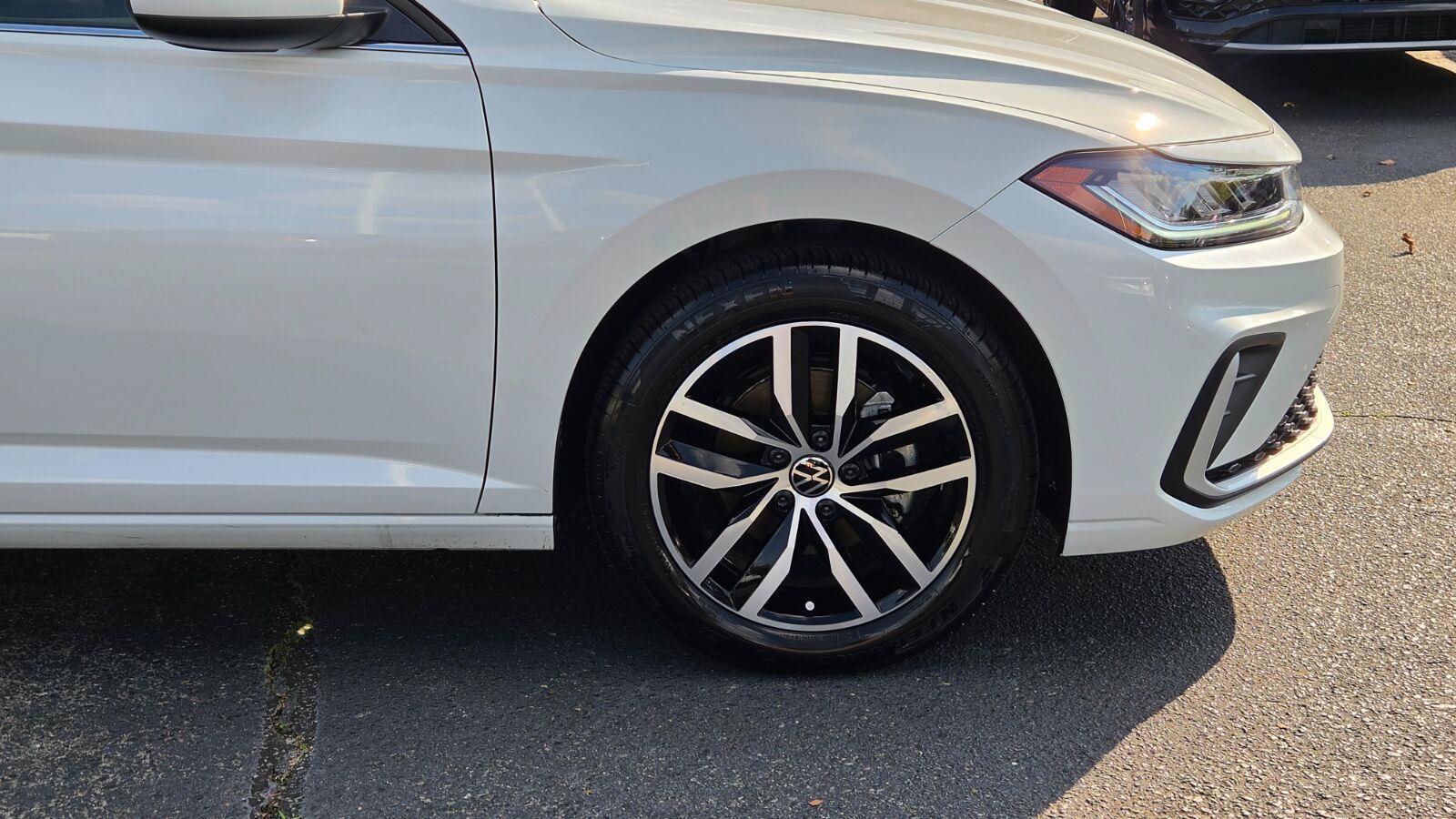 Certified 2026 Volkswagen Jetta SE FWD image 16
