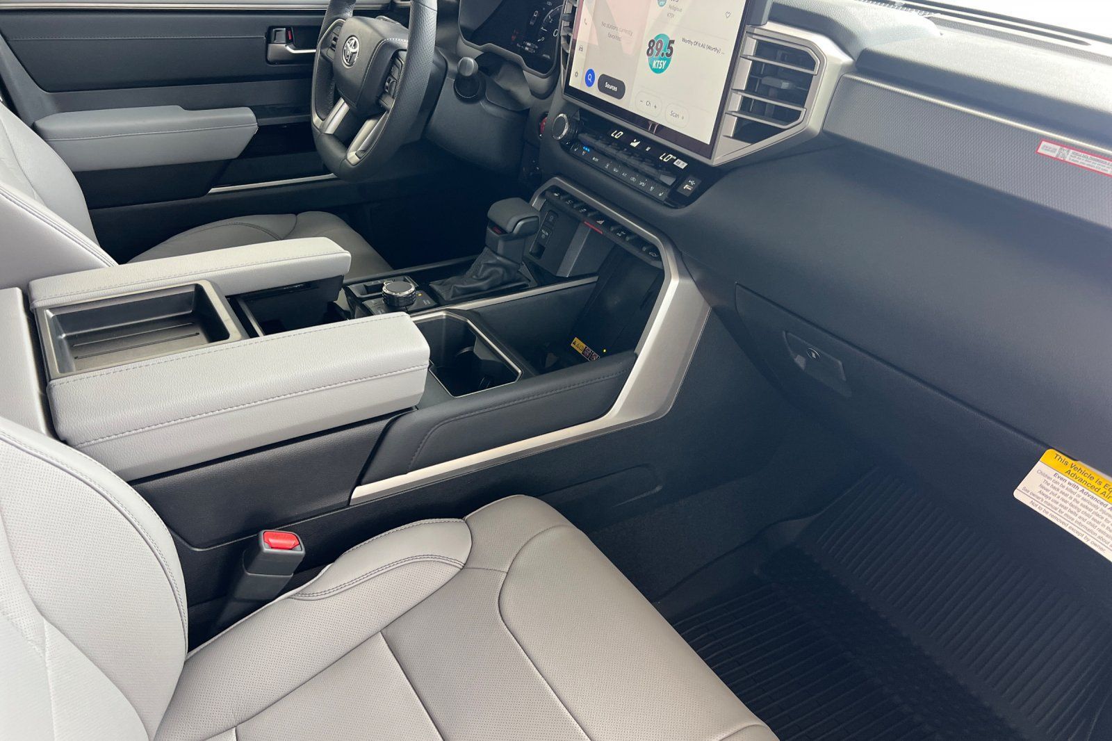New 2026 Toyota Tundra Limited AWD/4WD image 12