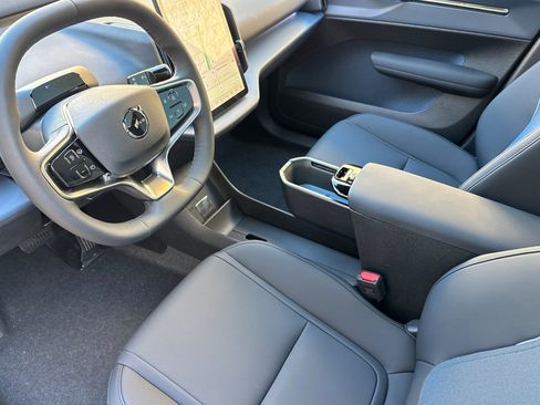 New 2026 Volvo EX30 Plus w/ Climate Package AWD/4WD image 9