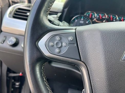 Used 2019 Chevrolet Suburban LT AWD/4WD image 15