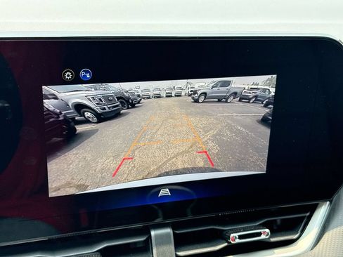 Used 2026 Chevrolet Equinox LT w/ Convenience Package II FWD image 17