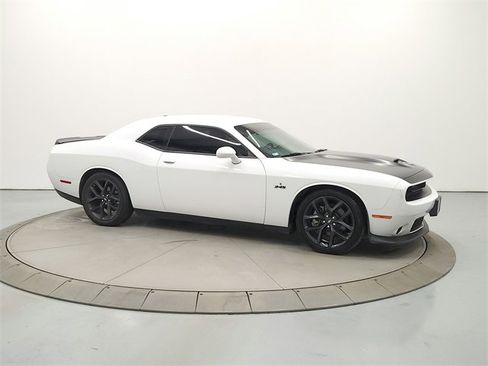 Used 2023 Dodge Challenger R/T w/ Blacktop Package image 8