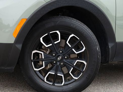 Used 2023 Hyundai Santa Cruz SEL image 3