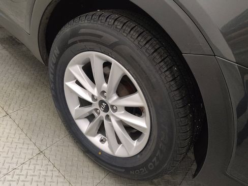 Used 2020 Kia Sorento LX FWD image 31