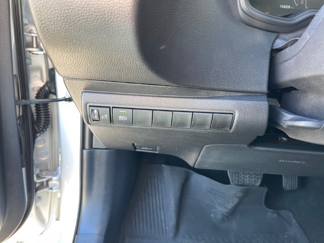 Used 2026 Toyota Corolla SE FWD image 27