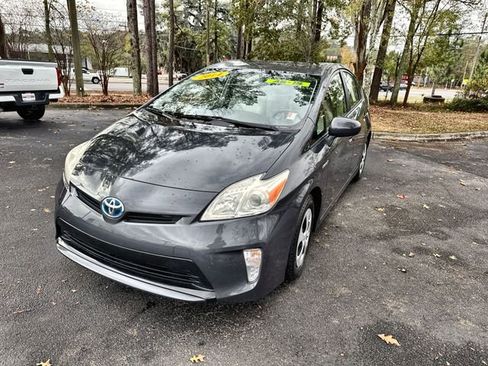 Used 2014 Toyota Prius Two image 1