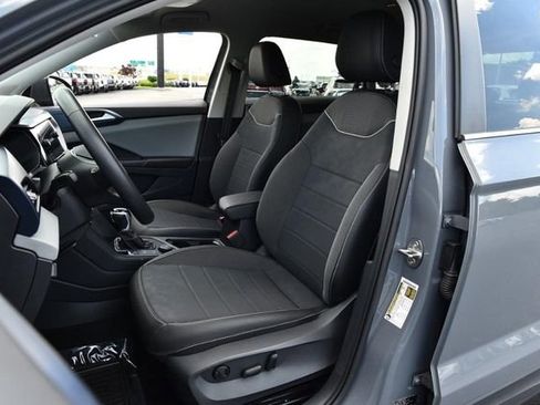 Used 2023 Volkswagen Taos SE AWD/4WD image 19