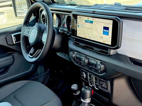 New 2026 Jeep Gladiator Sport image 23