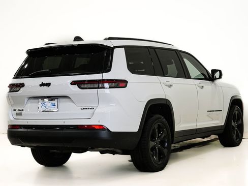 Used 2022 Jeep Grand Cherokee L Limited w/ Luxury Tech Group II image 7