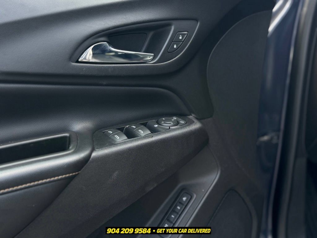 Used 2018 Chevrolet Equinox Premier FWD image 11