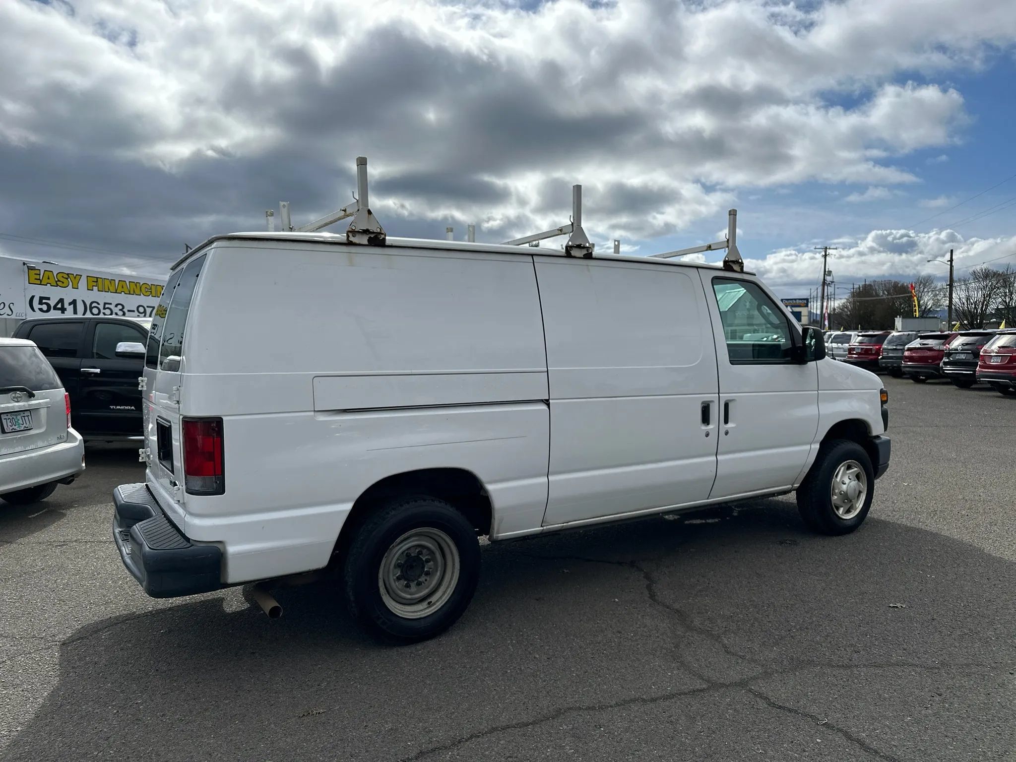 Used 2011 Ford E-150 and Econoline 150 w/ Commercial Cargo Van Pkg RWD image 3