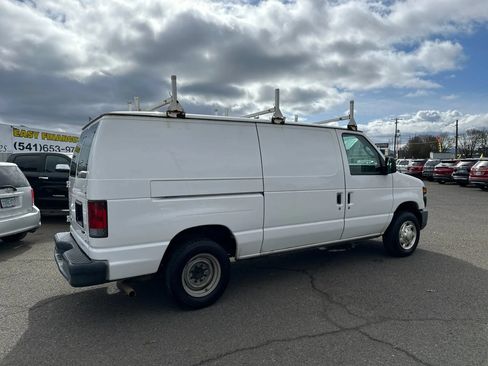 Used 2011 Ford E-150 and Econoline 150 w/ Commercial Cargo Van Pkg RWD image 3