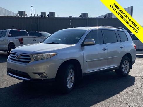 Used 2011 Toyota Highlander SE image 8