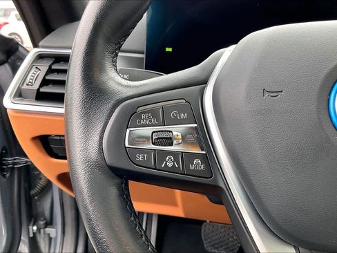 Used 2023 BMW i4 eDrive35 image 19