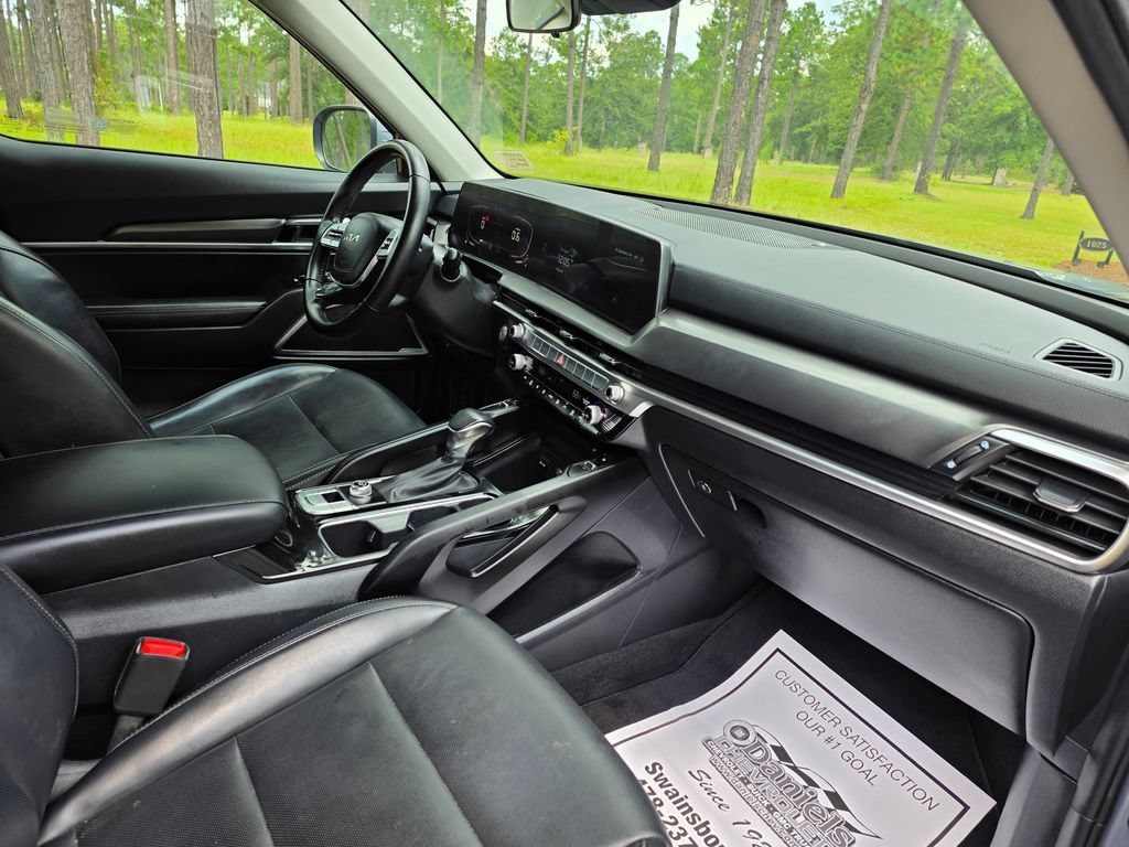 Used 2024 Kia Telluride S w/ S Sunroof Package FWD image 25