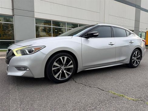 Used 2016 Nissan Maxima Platinum FWD image 3