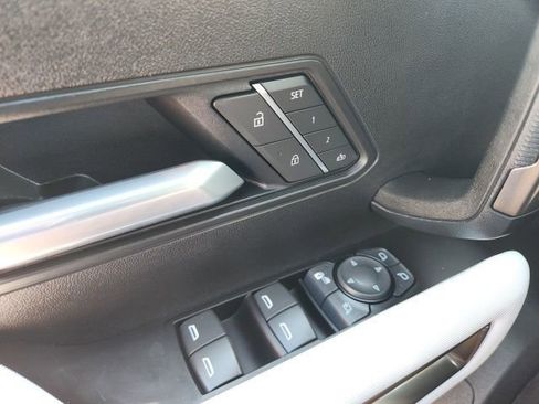 Used 2025 GMC Hummer EV 2X image 33