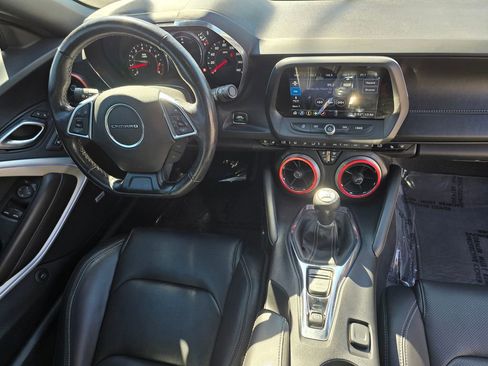 Used 2020 Chevrolet Camaro LT w/ RS Package image 11