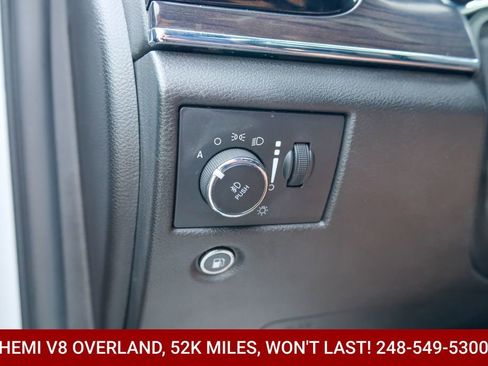 Used 2019 Jeep Grand Cherokee Overland AWD/4WD image 24
