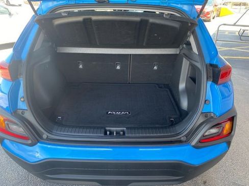 Used 2021 Hyundai Kona SE w/ Cargo Package image 12