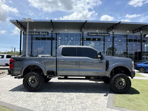 Used 2025 Ford F250 Lariat w/ Lariat Ultimate Package AWD/4WD image 6