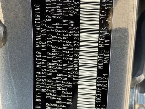 Used 2026 Toyota Corolla LE image 30