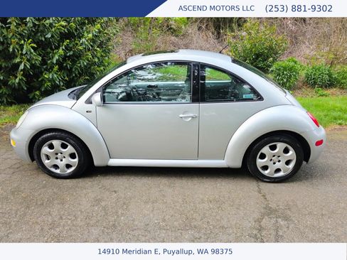 Used 2002 Volkswagen Beetle GLS FWD image 2