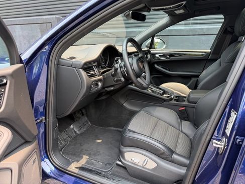 Certified 2026 Porsche Macan Turbo AWD/4WD image 14