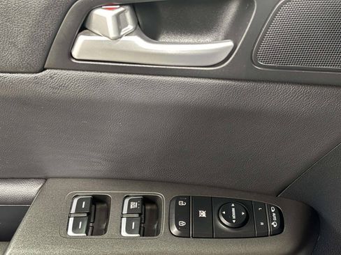 Used 2020 Kia Sportage S AWD/4WD image 26