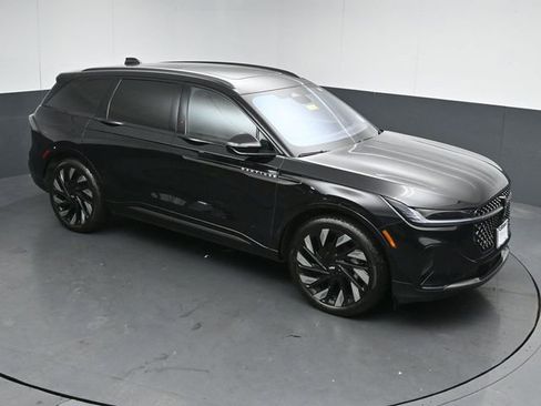 Certified 2025 Lincoln Nautilus Reserve AWD/4WD image 48
